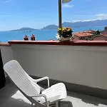 Azzurra, Vakantiehuis