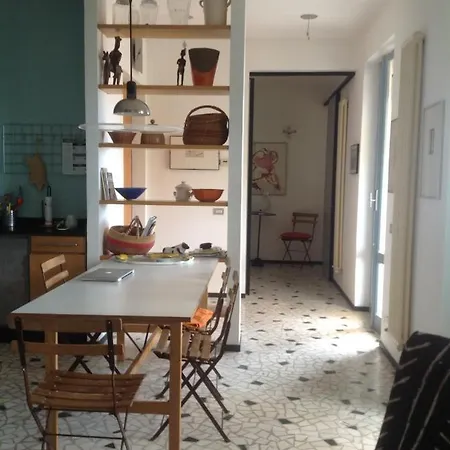 Azzurra, Tellaro