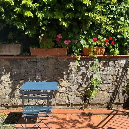 Azzurra, * Tellaro